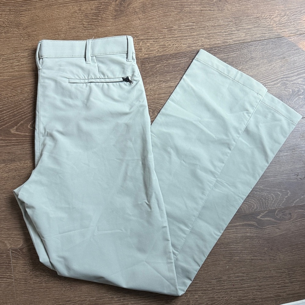 NWOT - Banana Republic Men's Khaki Chinos 34X34